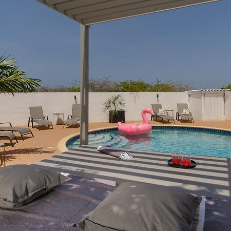 Saint Joris A Tiny Boutique Resort 빌렘스타트 외부 사진